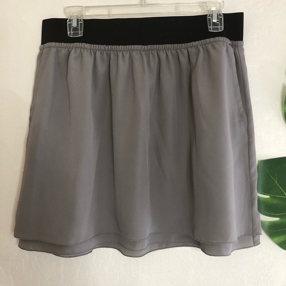 LOFT Dresses & Skirts - 🆕 Ann Taylor Loft  Skirt A line Elastic Waist 6